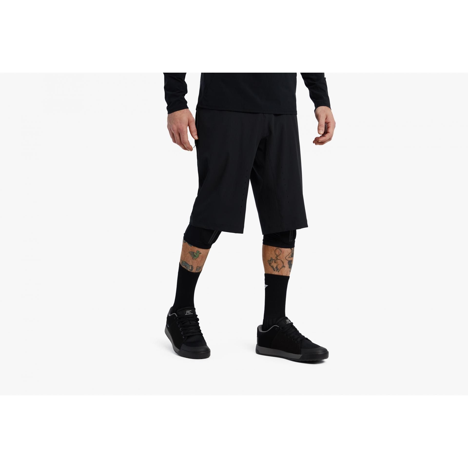 Race Face Shortsit Traverse – Löysät maastoshortsit, 4 vetoketjullista taskua