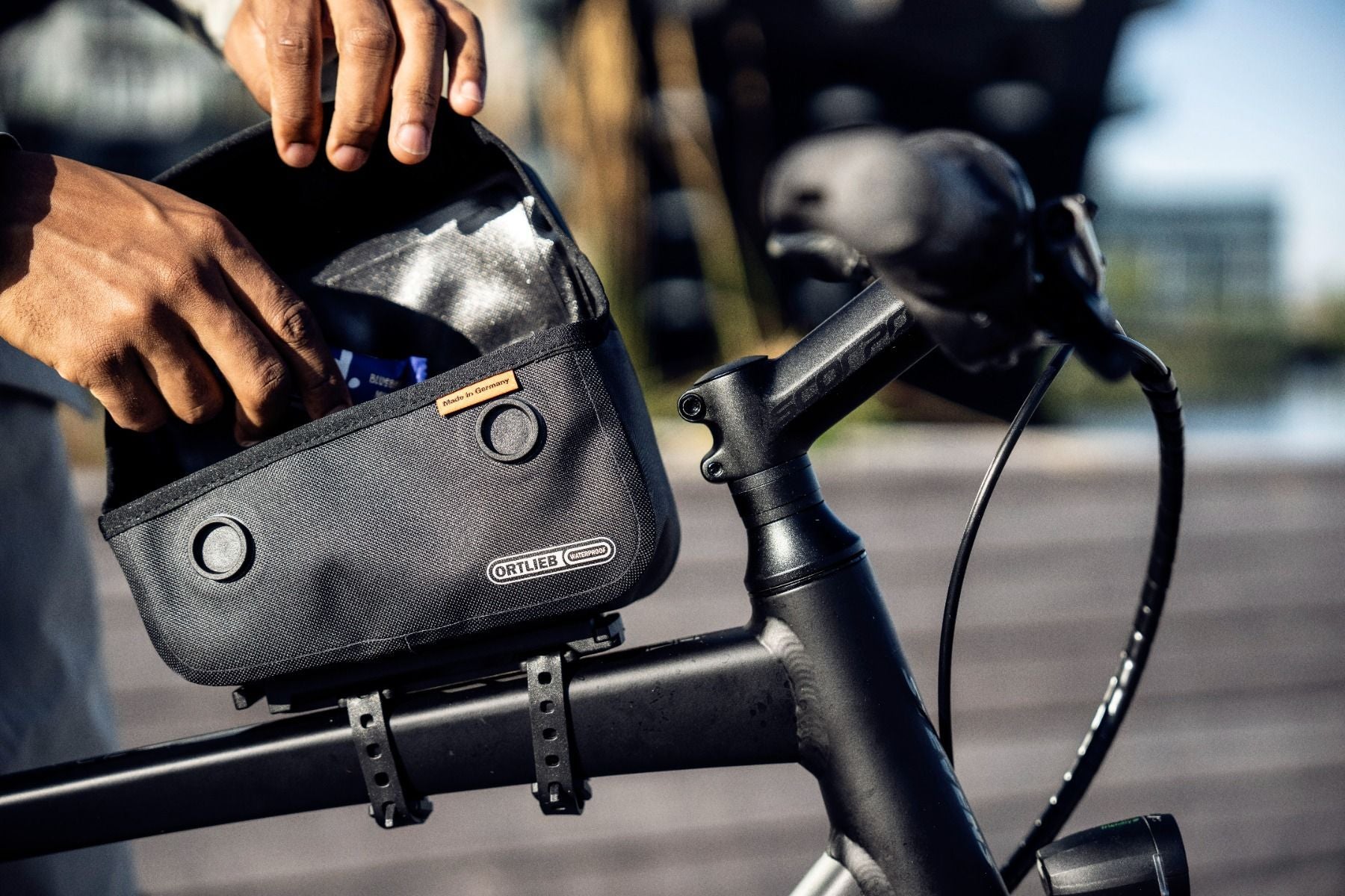 Ortlieb Toptube-Bag 1,5 L Musta