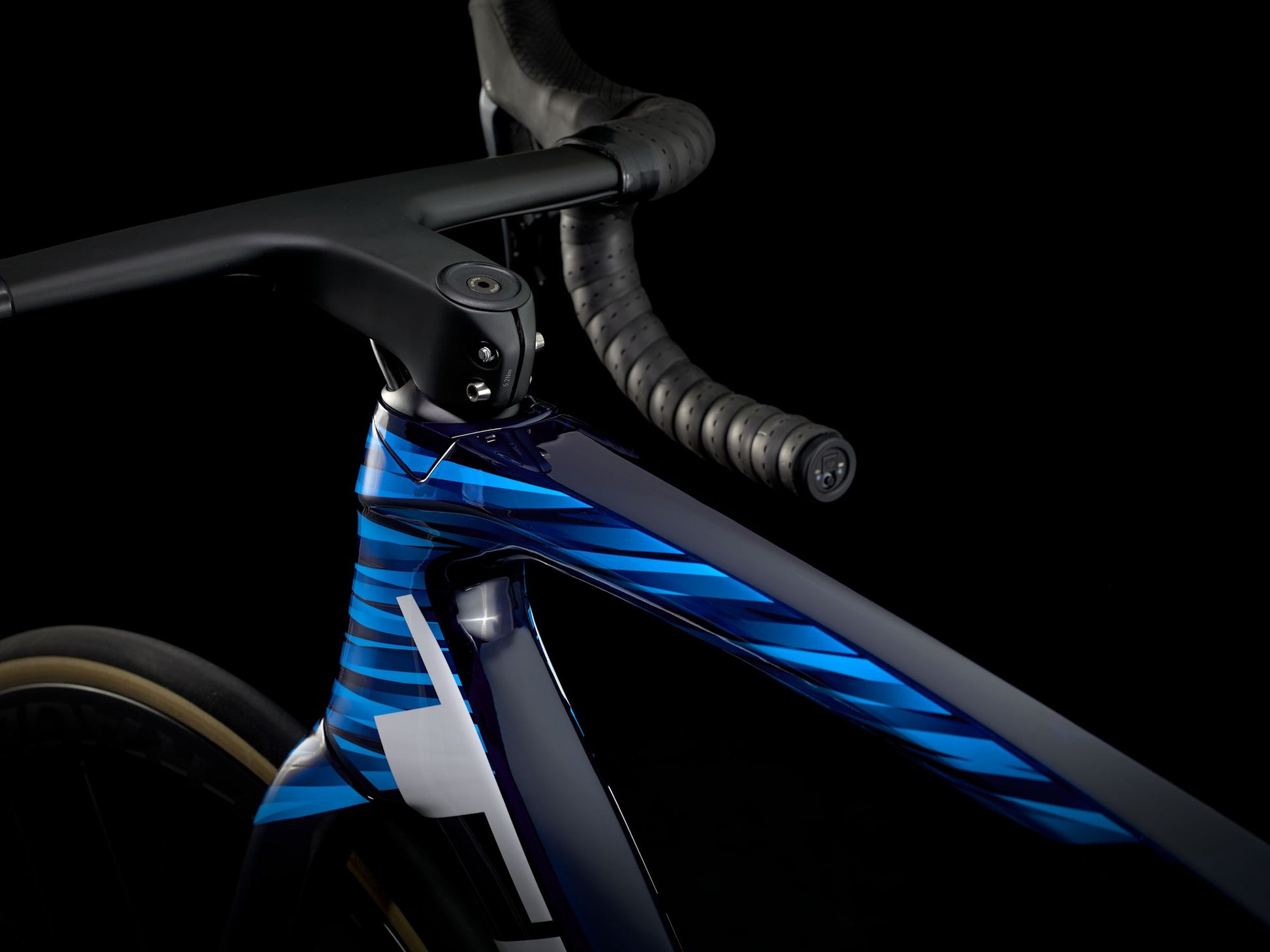 Trek Émonda SLR 9 eTap AXS [EMONDA SLR 9 DISC 47 BL]