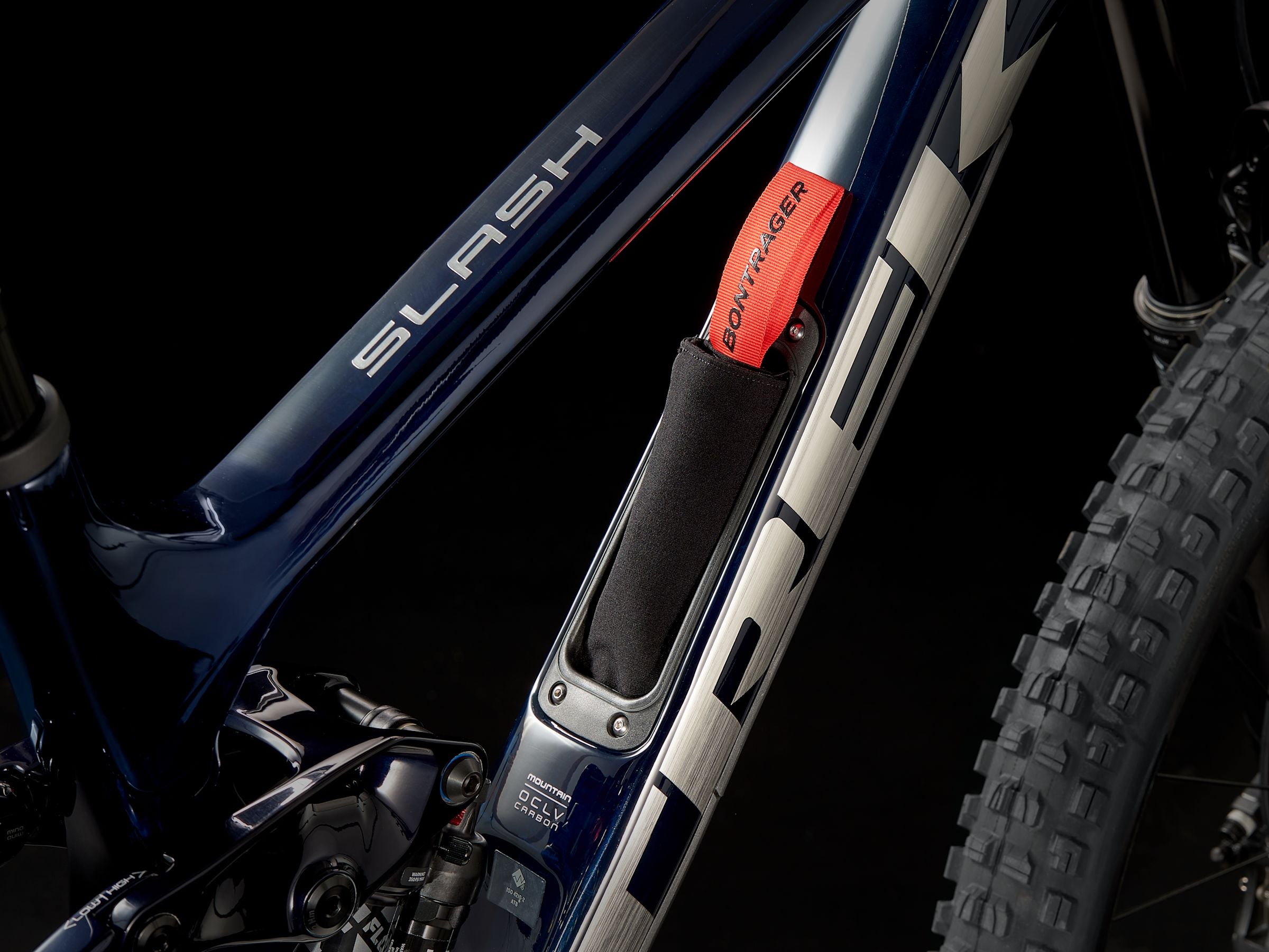 Trek Slash 9.7 Gen 5 L Carbon Blue Smoke/Trek Black