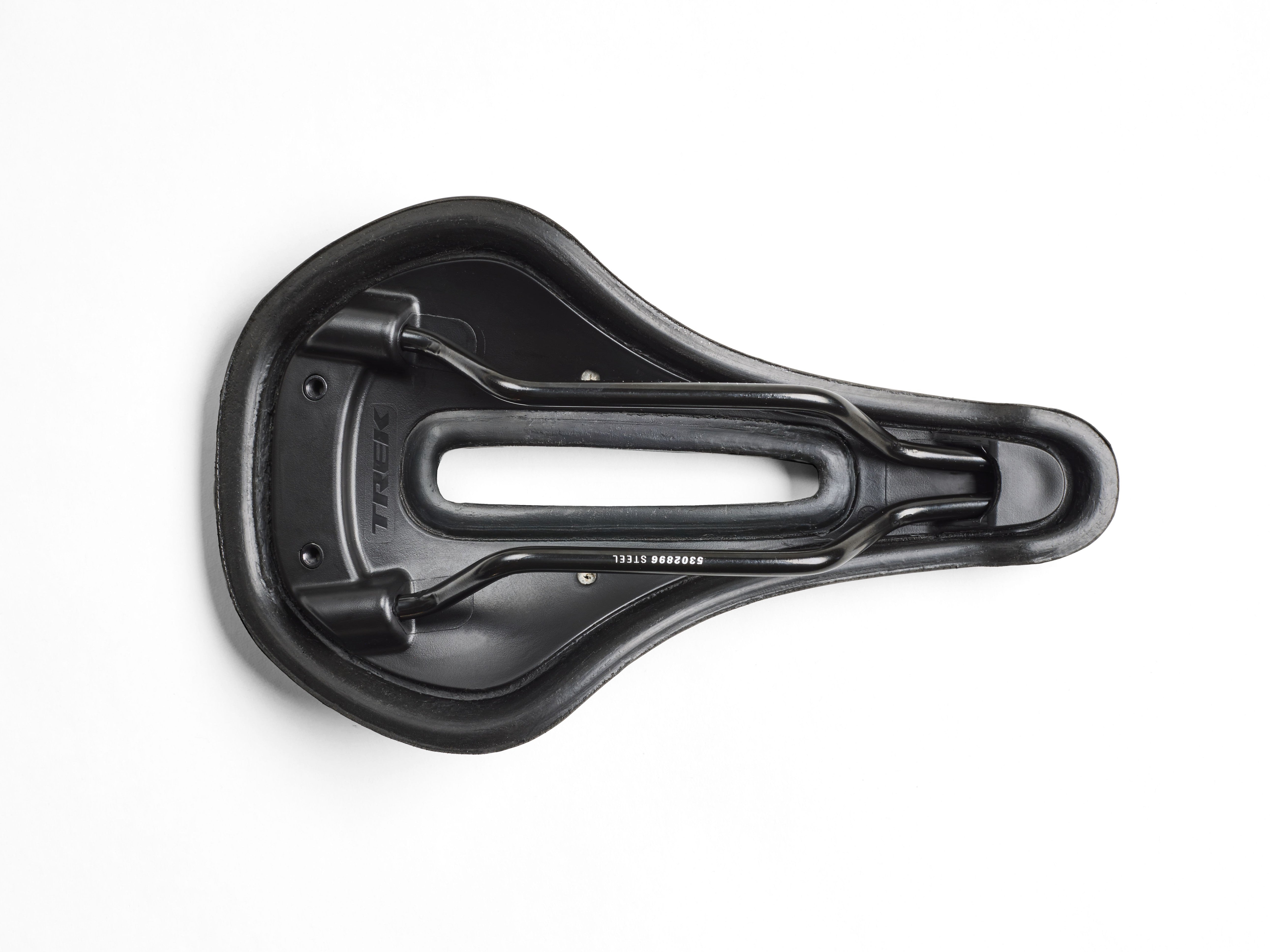 Trek Verse satula 145mm musta