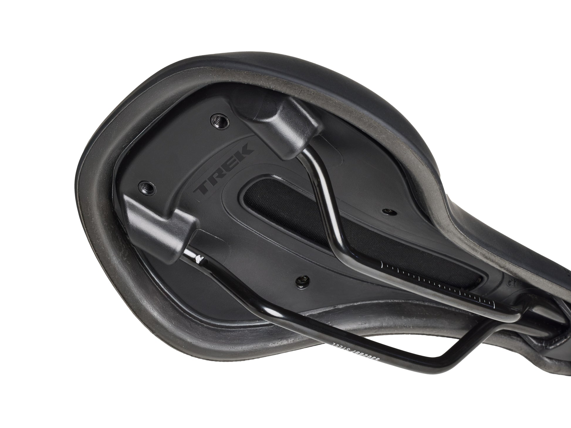 Trek Verse Trail satula 145mm musta